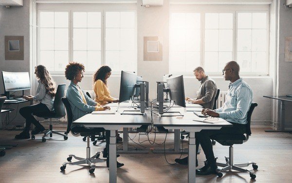 Most profitable businesses and analytics, representing e-commerce success and data-driven scaling